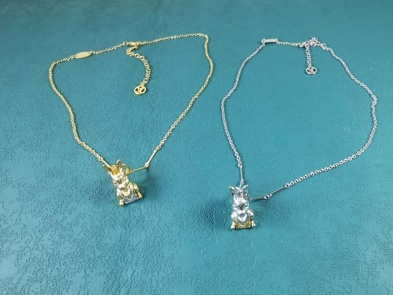 Louis Vuitton Necklaces